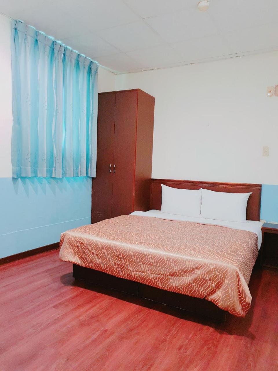 Blue Ocean Hotel เกาสง ภายนอก รูปภาพ